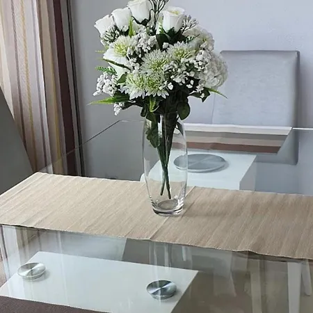 Self Catering 2-bed Flat In Costa Blanca *
